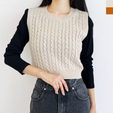 케이블 꽈배기 크롭니트조끼